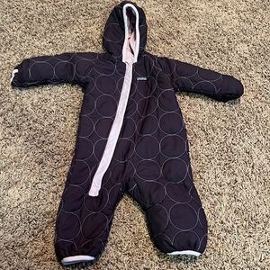 Patagonia 12-18 months lightweight snow suit